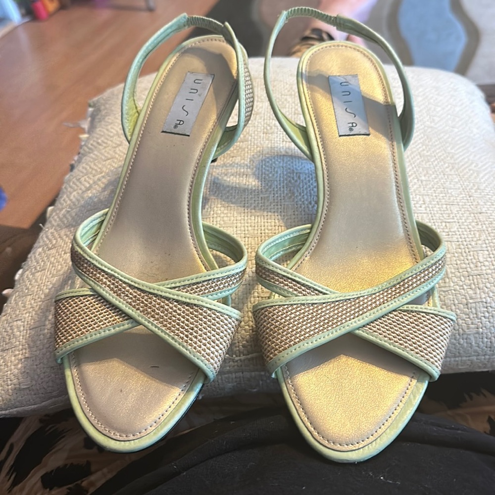 Unisa size 10 heels